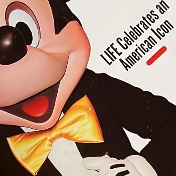 Life Magatine, Walt Disney Edition, Mickey Mouse at 90.. - Picture 12 of 13